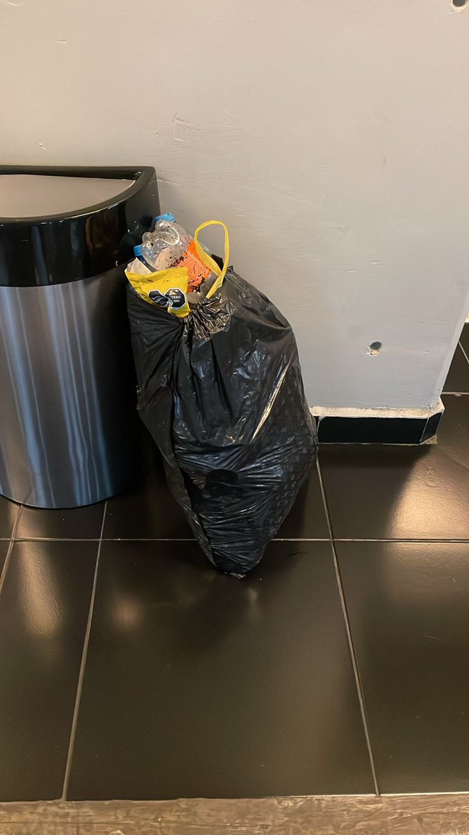 vecinosdeapie's tweet photo. Seguimos en brigadas vecinales. Pero si no generamos conciencia y compromiso de todos esto nunca va a cambiar. https://t.co/eAcwKb0YQO