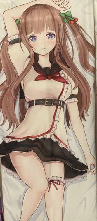 「届いた!今回のみにくまちゃんはお外用に2つにしたから連れ回そうとりあえず壁にかけ」|りょうへーちゃん🌌英語勉強バイトマンのイラスト