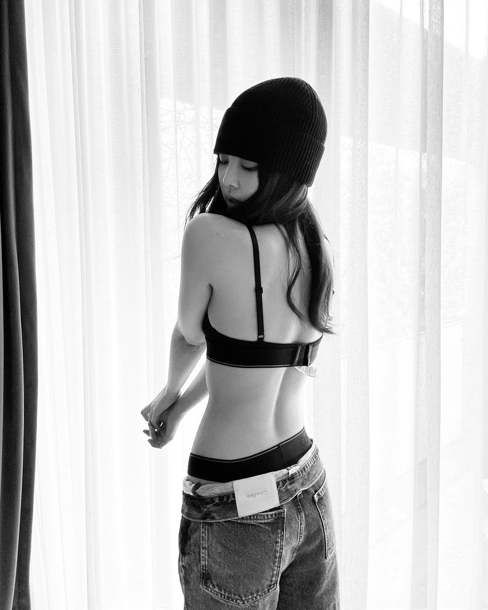 STARGIRL0001_'s tweet photo. ㅤ

               https://t.co/Ou3AApsy2F
               Good morning, friends. 
               TGIF. 

ㅤ https://t.co/hhEcu8E6ij