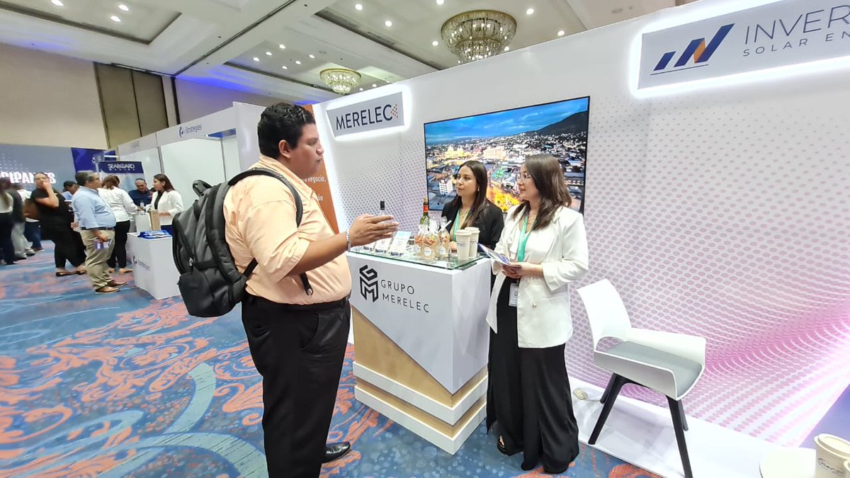 grupomerelec's tweet photo. #LiveFrom San Salvador ven a visitar nuestro Stand en el evento más grande de networking del año... El vino corre por nuestra cuenta en #Amcham #BusinessNetworking2024. Estamos listos para conversar sobre tus proyectos de energía renovable y tus metas de digitalización. https://t.co/XAcUFl00V7