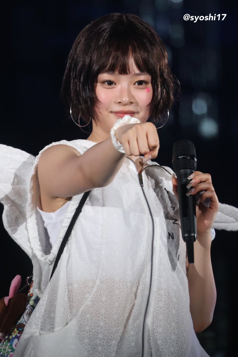 hannihourly's tweet photo. 👊🏻🎀 https://t.co/CJzrNRc3zW