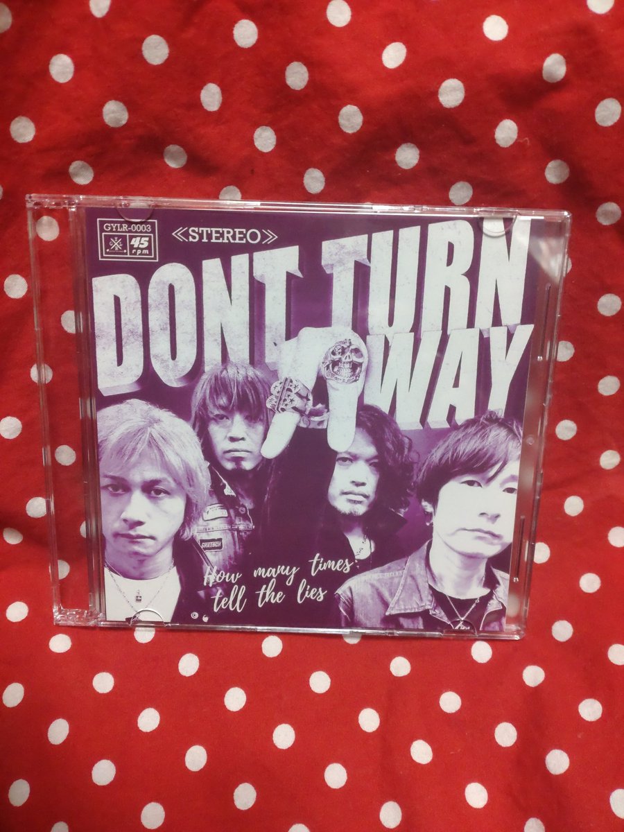 cIbEsZpennrq9Ue's tweet image. 今朝の2枚💿😀🎵
皆様、おはようございます❗😊
今日は休みなので、例によって、先程起きました❕😅
本日も皆様が元気で、サイコーにハッピーでステキな1日になります様に‼️☺️👍

#DONTTURNAWAY
#HowManyTimesTelltheLies
#FLAMINGROOVIES