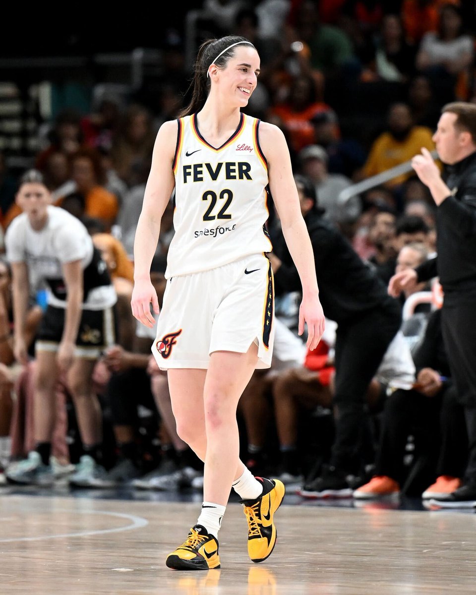 Caitlin Clark is the fastest player in WNBA history to record 300+ PTS, 100+ REB, and 100+ AST 👀

(via @StatMamba)