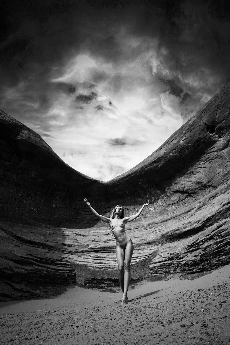 AuroraaModels's tweet photo. Here a selection of epic nature nudes from last week’s @utadventure_ by Richard Evans 🩶 https://t.co/lTAn2LmAHd