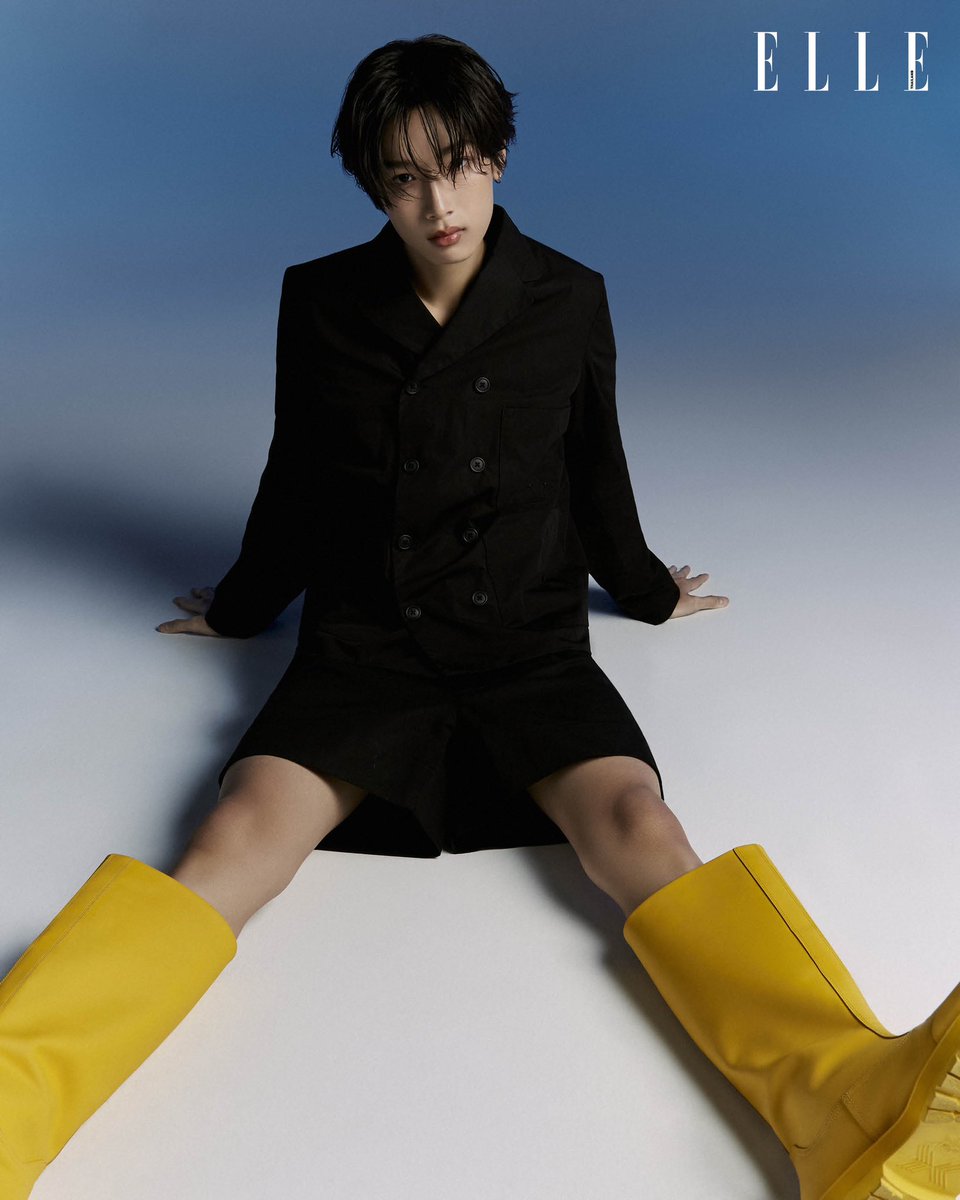 ELLEThailand's tweet photo. #ELLEDigitalCover เต็มสิบไม่หัก! ภาพเดี่ยวของ เน็กซ์ ณัฐกิตติ์ @NxNattakit จากวง BUS7 ในลุคออลแบล็กสุดเท่ กับการถ่ายแฟชั่นเซตดิจิทัลคัฟเวอร์ ประจำเดือนมิถุนายน 2024 

#ELLEThailand
#ELLEDGTxBUS7 
#BUS7UNIT #BUSbecauseofyouishine 
#NEXnattakit @BUS_SONRAY https://t.co/RMTE99CyeW