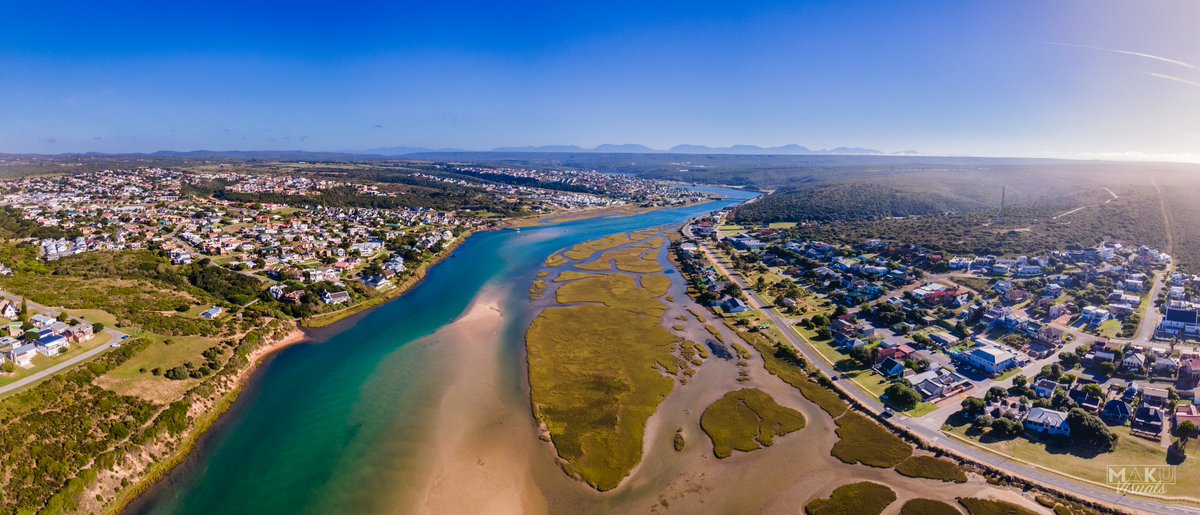 makuvisuals's tweet photo. #Stilbaai! This iconic seaside town is a popular holiday destination of many.
If you’re big on #boatlife, this is certainly the place for you! 
#StillBay #MAKUvisuals #SouthAfrica #ThisIsSouthAfrica #SouthAfricaTourism #MeetSouthAfrica #Aerial #AerialPhotographer #DJI @DJIGlobal https://t.co/9HRGMUCTgy