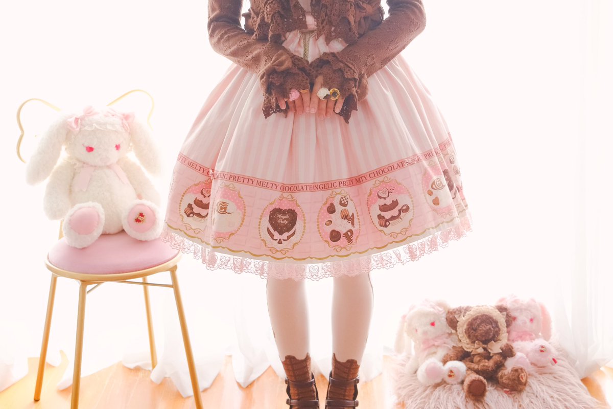 &amp; bunny. 💗🐰

Featuring Angelic Pretty Melty Chocolate, and some Usakumya/Kumyakumya friends. 🫶
~
#ロリータファッション #angelicpretty #lolitafashion #sweetlolita #eglcommunity
