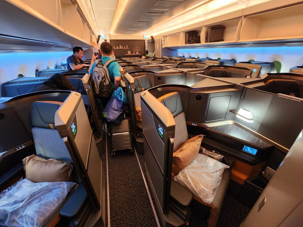 TripPlusTravel's tweet photo. So excited to fly this brand new Taiwanese airlines in business class!! I have to say @starluxairlines Starlux Airlines should become one of my favorite airlines to fly in the future!! ^Randy
#starluxairlines #taiwan #businessclass #airbus #a350 #travelphoto #tripplus https://t.co/3J6eW1DSoO