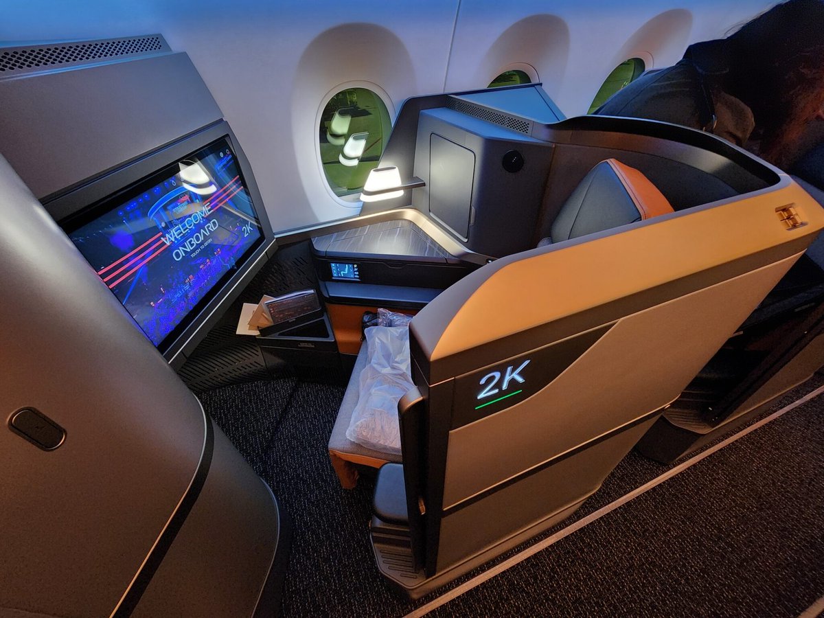TripPlusTravel's tweet photo. So excited to fly this brand new Taiwanese airlines in business class!! I have to say @starluxairlines Starlux Airlines should become one of my favorite airlines to fly in the future!! ^Randy
#starluxairlines #taiwan #businessclass #airbus #a350 #travelphoto #tripplus https://t.co/3J6eW1DSoO
