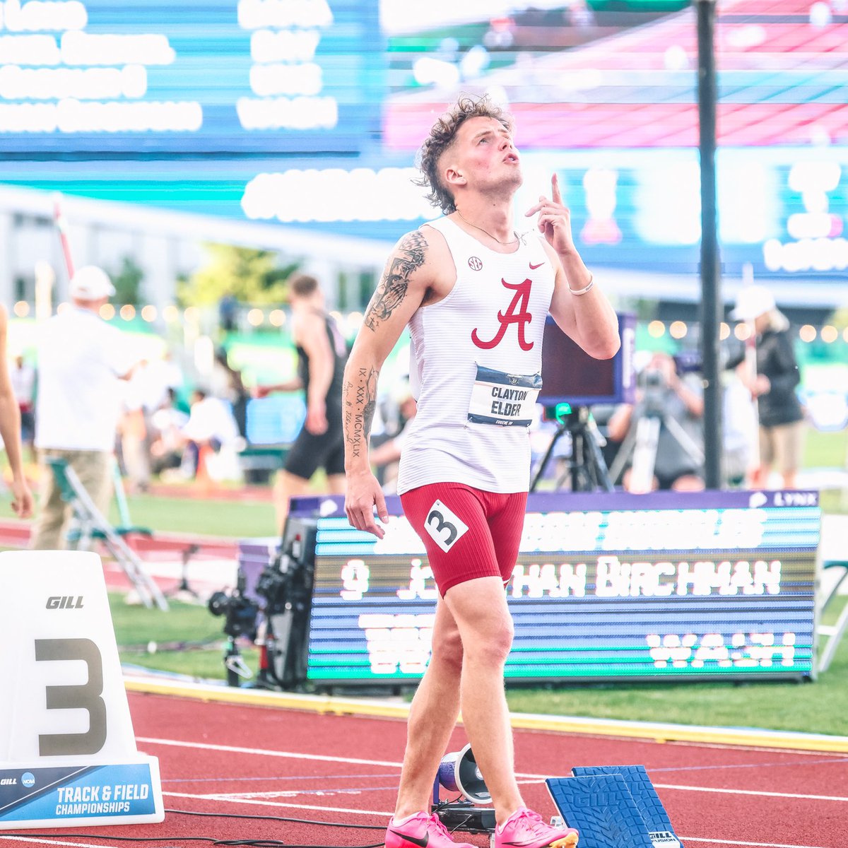 AlabamaTrack's tweet photo. 🇺🇸 U.S. Olympic Team Trials 🇺🇸

 Clayton Elder 𝐀𝐃𝐕𝐀𝐍𝐂𝐄𝐒 to the semifinals of the 400-meter hurdles after an automatic-qualifying, fifth-place finish of 51.98 in the opening heat👏

Elder will return Friday, June 28, for a chance at making the event final!

#RollTide https://t.co/8qACniAr5w