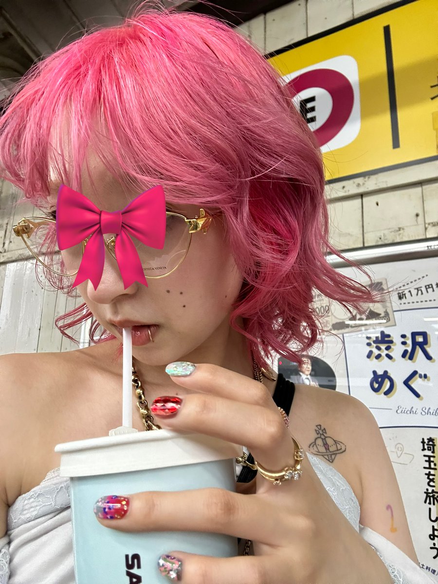 ___omocnaganaga's tweet photo. パンツはacneのメンズ🩲 #acnestudios #venicew #prada https://t.co/6yYGWFgyTF