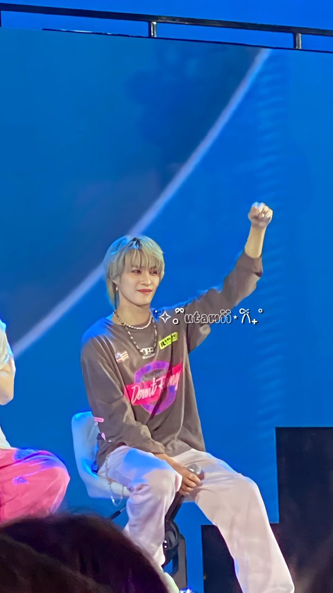 lovxendlxxs's tweet photo. YANGYANG SAYANG🎀
#AlloBankFestival2024 #WayV #威神V
#WayVAllobank #AllobankFestival
#WayVBerdendangdiAllobank #WayV #Yangyang #양양 #柳扬扬 https://t.co/uRtuZY956b
