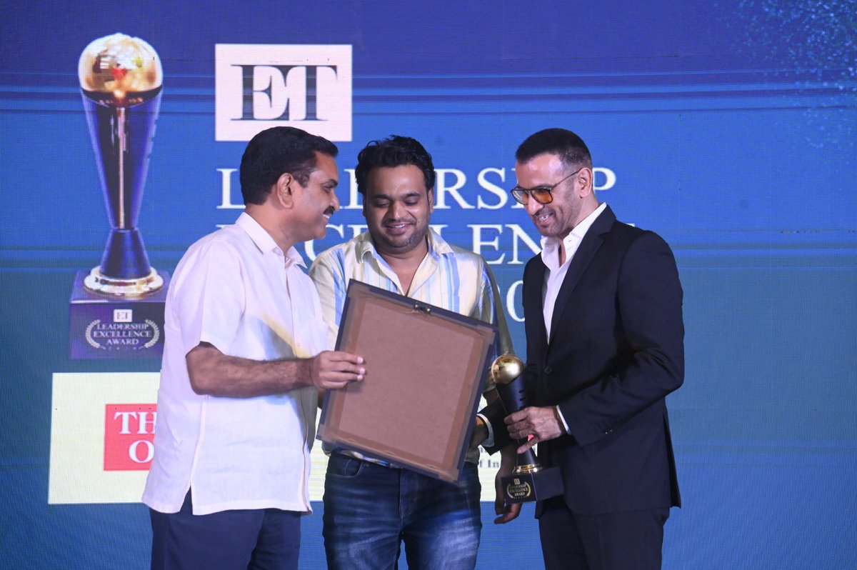 ziddidetergent's tweet photo. 🌟✨ Exciting News! ✨🌟

We are thrilled to announce that Ziddi Detergent has been honored at the prestigious Economic Times Awards for Corporate Excellence! Ziddi Detergent was awarded by none other than Shri Aseem Arun, the Minister of State ) Social Welfare &amp; Actor Ronit Roy. https://t.co/398dg2pmNH