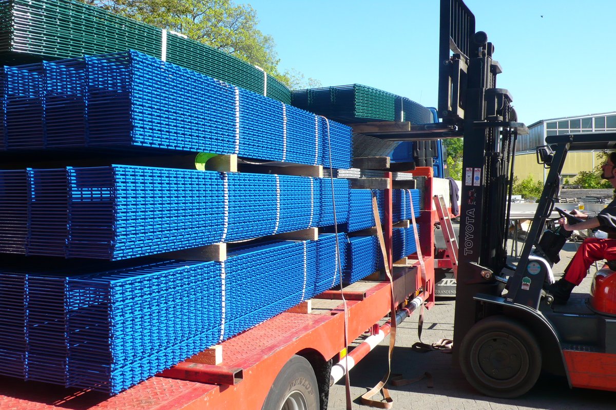 Doppelstabmatten Industriezaun, darauf sollten sie beim Kauf Ihres Zauns achten! rotec-blog.de/2024/06/28/dop…