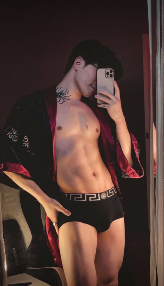 Art_IsWill's tweet photo. Don’t you just want to touch him……..(With consent of course) #horny #onlyfans #onlyfanspromo #onlyfanspage #dick #cock #underwear #sexyman #hotman #tease #redroom #manrobe #meninglasses #abs #chest #menpecs #vline #nsfwtwt #explicitcontent #explicitppv #cum https://t.co/2hh8al4F7b