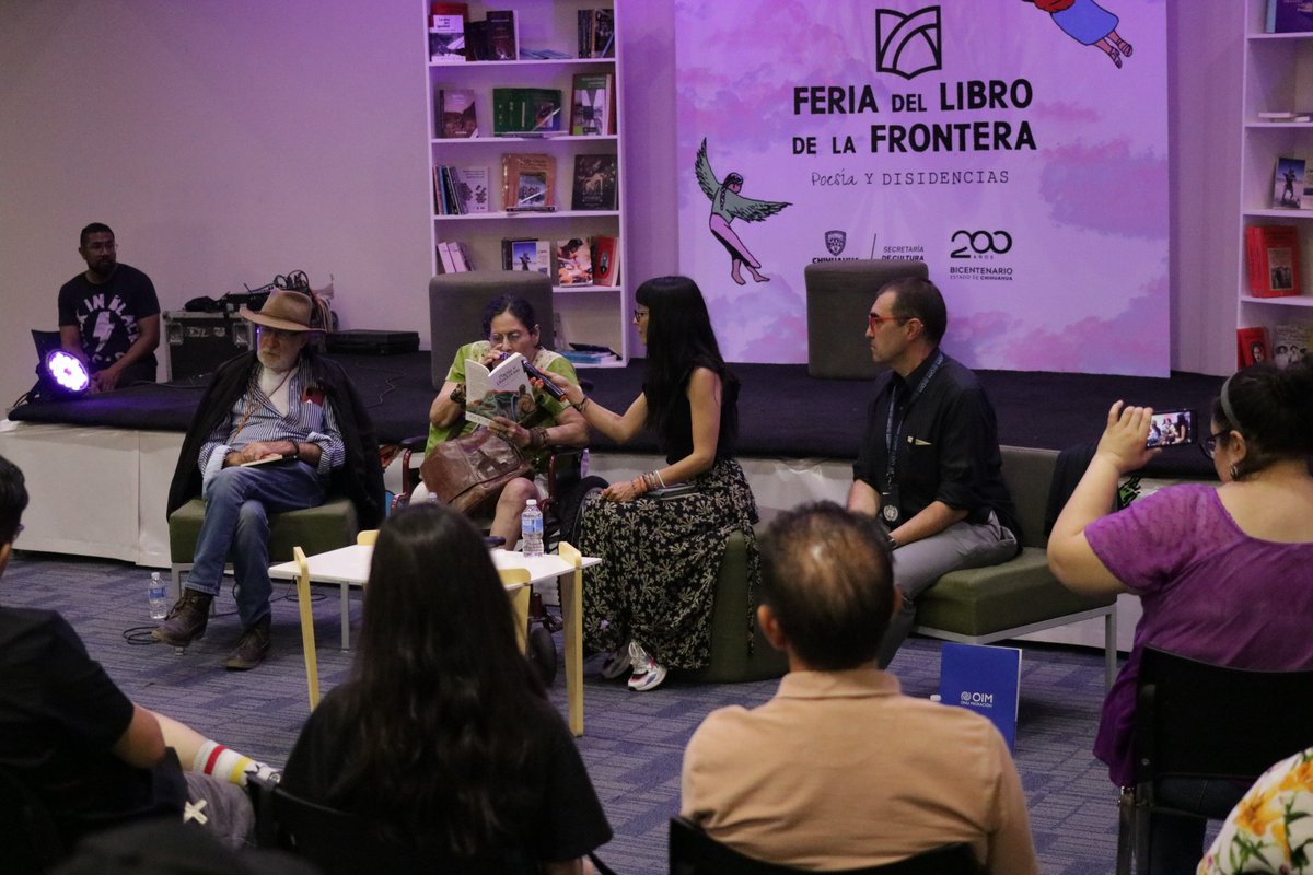 OIM_Mexico's tweet photo. 📷 📚 En #CiudadJuárez hoy presentamos el libro “Poesía y Disidencias” coeditado con la @cultura_chihmx en la #FELIF 2024. Los poetas Javier Sicilia y Arminé Arjona comentaron sobre la fuerza de la poesía para hablar de la justicia, la libertad y los derechos humanos. https://t.co/FKGMu9wf0B