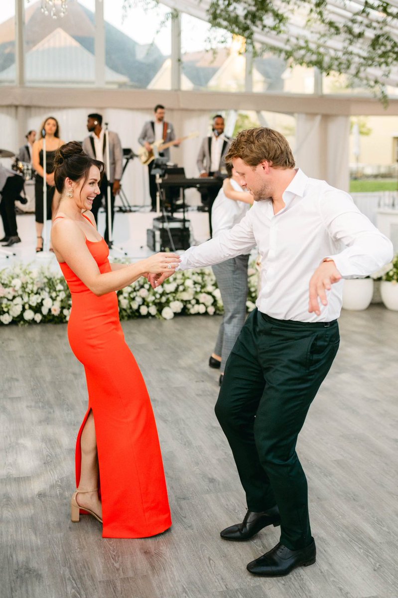 tessapedia's tweet photo. Look at them grooving! 💃🕺
Tessa Virtue &amp; Morgan Rielly enjoying Mitch &amp; Steph Marner's wedding last year. 
📷 515 Photo Co, wildandfreefilms https://t.co/2d7lELGDLh