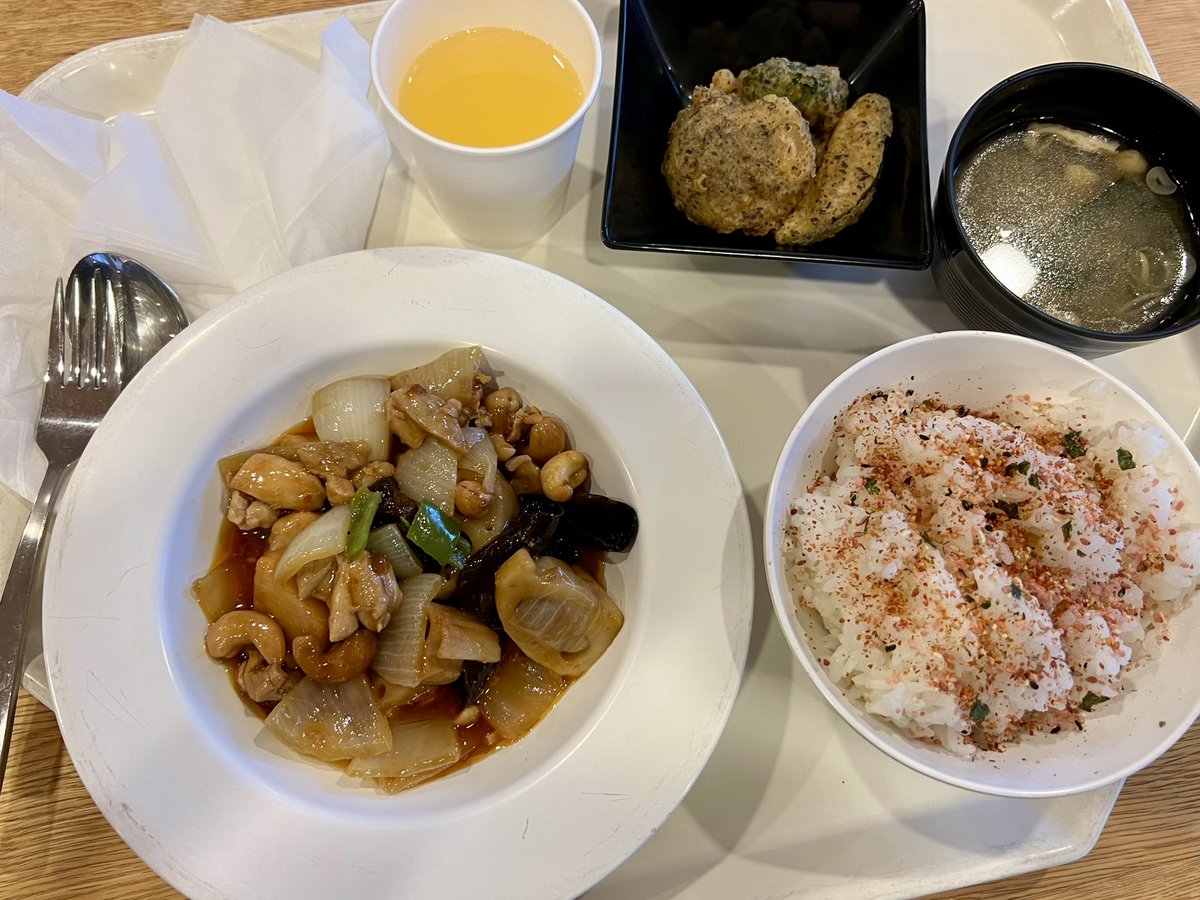 DrGanesh_Japan's tweet photo. Chicken with Cashew nuts stir fry in sesame oil. https://t.co/3hwygpMFFC