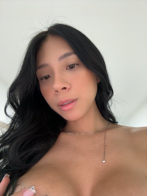 Te espero esta noche😈🤤 https://t.co/ZrWY6vfvQw