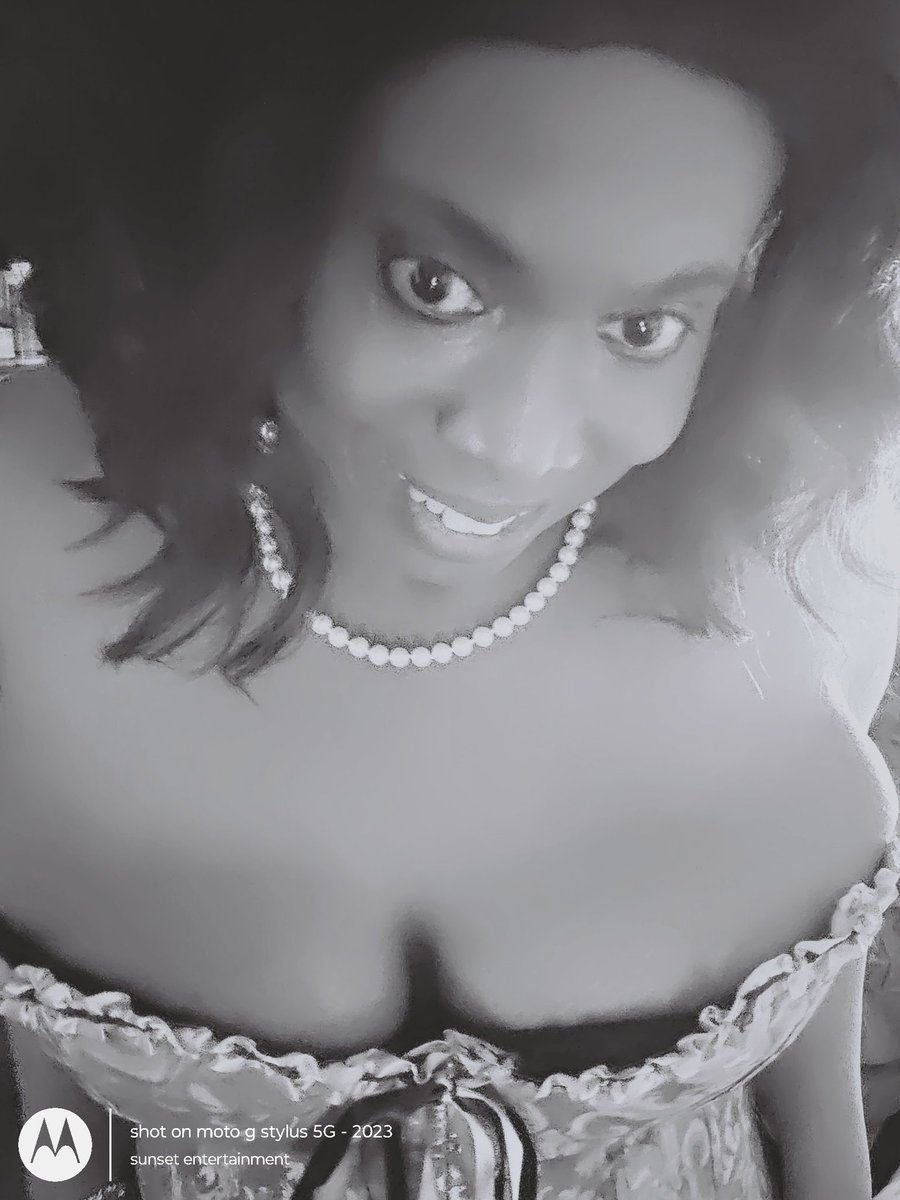 Veronicast650's tweet photo. https://t.co/Sz6N4q378N
Let's get ready for the weekend cum 💦 
To my page it's full of naughty content 
😈RP😈 #Classymilf #bbw https://t.co/qXZHgAk4Hh