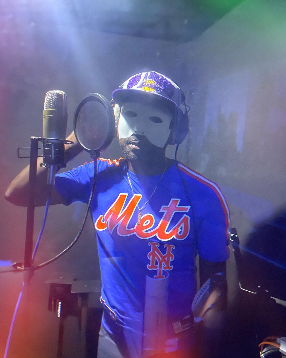 jayojay9's tweet photo. 🔔 Mey len ma tuti rek. Soon come 🎶
#jayojay #gambianjie #KanifingLaYeppDiHeweh
#thegambia🇬🇲 #newvideo #newmusic #gambianmusic #gambianrap #afrorap #rapmbalakh #rap #gambian #africanrapper #dallasrapper #afrorap #gambian #rapfreestyle #galsen #dakarbuzz #kanifingestate https://t.co/1xrXmlrExs