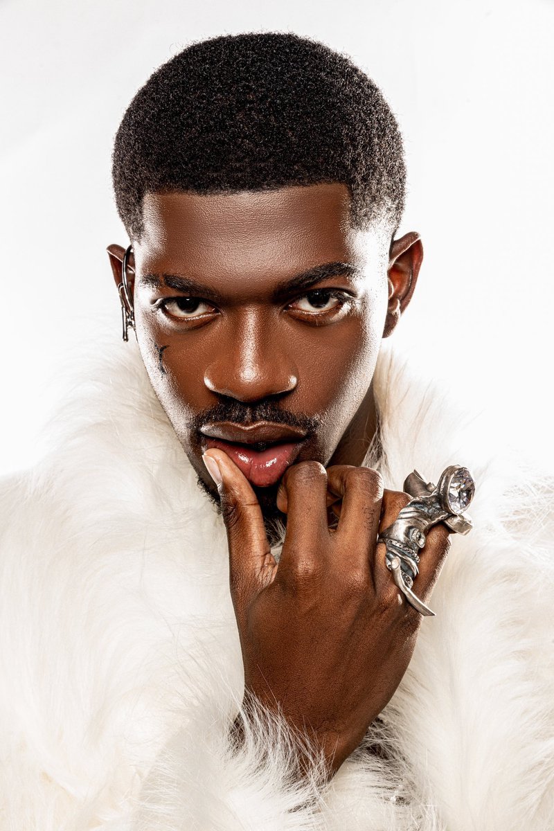 lilnasxmajor's tweet photo. Lil Nas X - HERE WE GO!
OUT NOW EVERYWHERE 

https://t.co/TqH941SJ9A https://t.co/ksAP151EuP