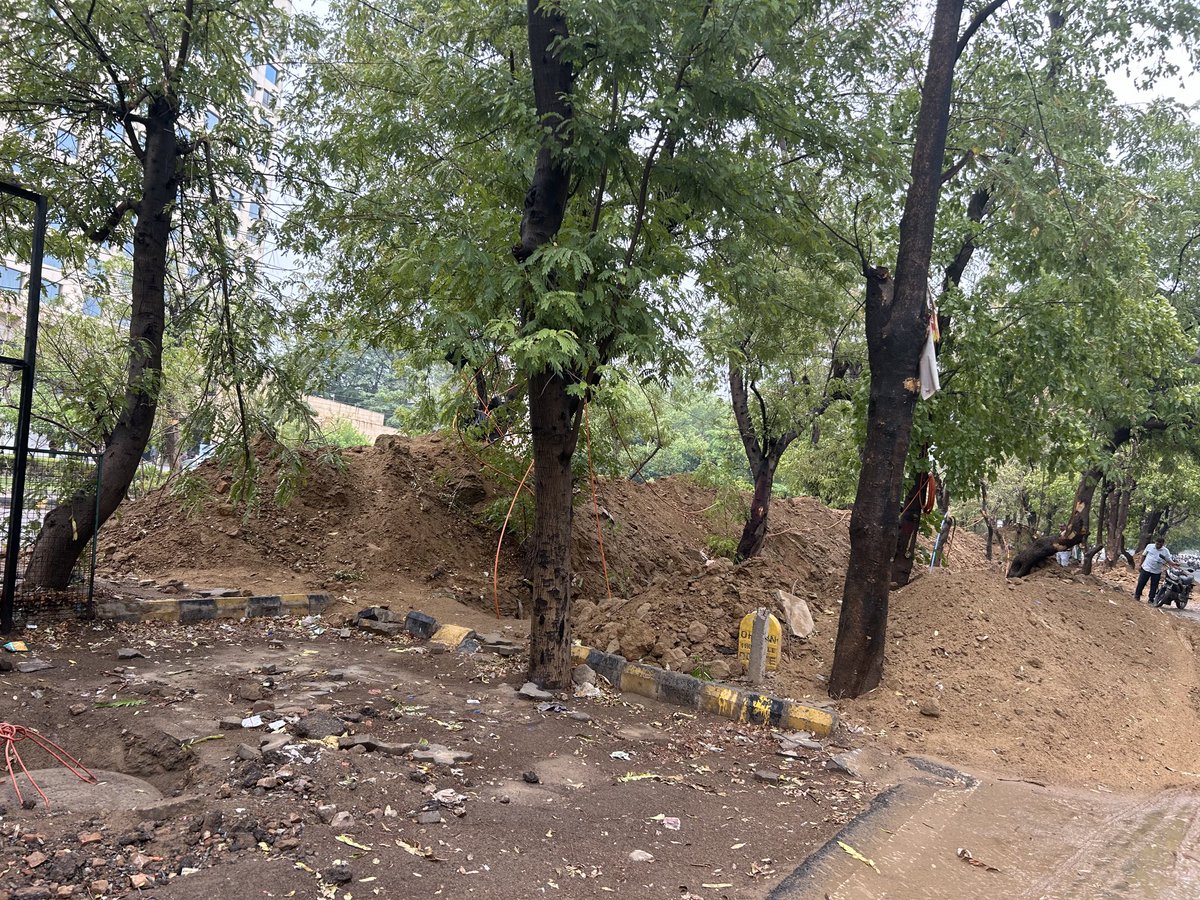 ⁦<a href="/MunCorpGurugram/">MCG</a>⁩ ⁦<a href="/OfficialGMDA/">GMDA</a>⁩ ⁦<a href="/cmohry/">CMO Haryana</a>⁩ ⁦<a href="/slrwa/">SLRWA Gurugram</a>⁩ the box drains being constructed on Vyapar Kendra and Galleria Roads in Gurgaon need to be completed quickly. Rains are here. I hope you have a practical timeframe for completing this work.