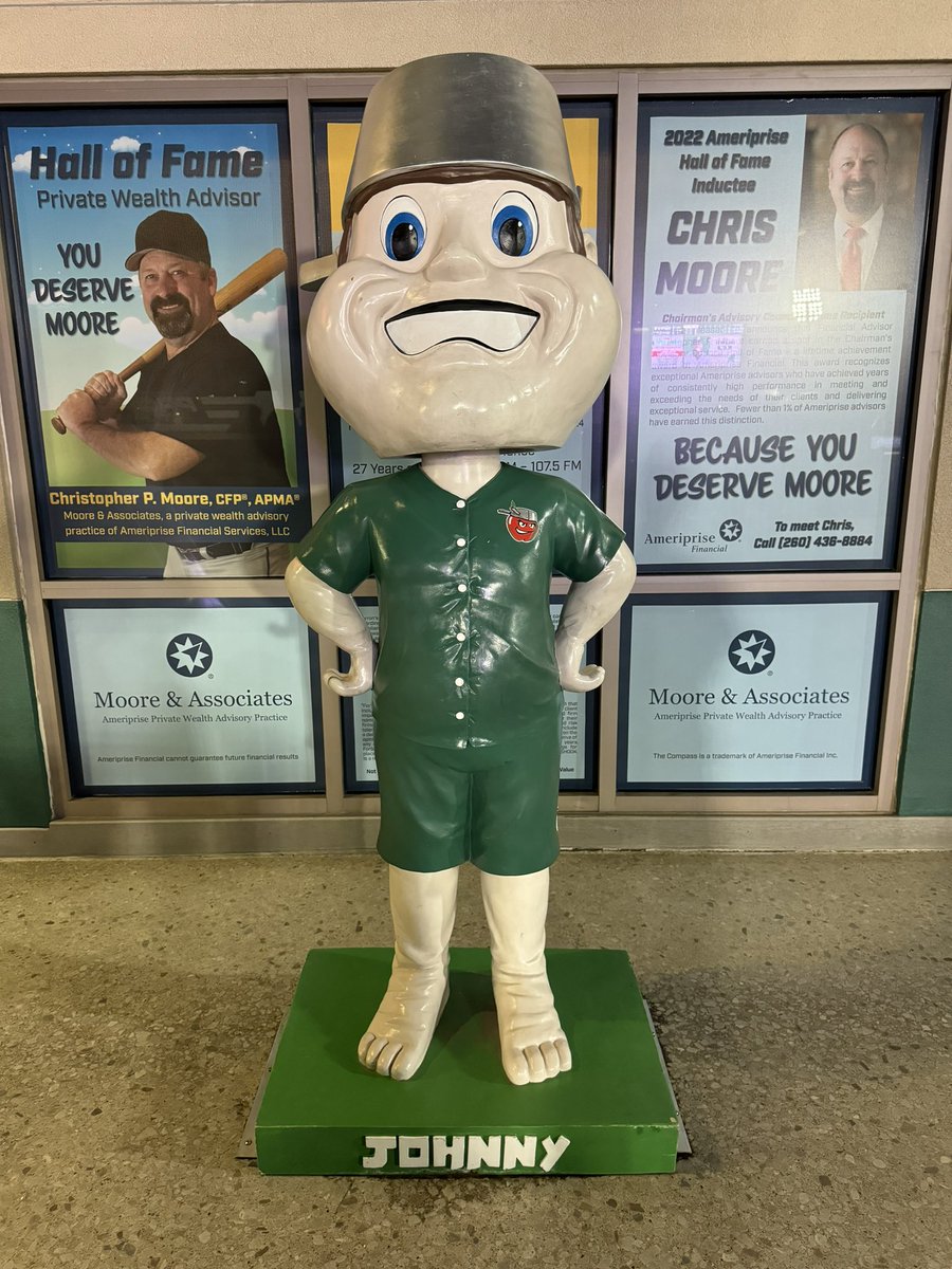 MappingThePath's tweet image. Parting shots from 17 innings of baseball tonight with the @TinCaps, who provided plenty of entertainment despite dropping both games of the doubleheader to the @DragonsBaseball 

#CapsOn🍎
#EMWRoadTrip #23ballparks23days