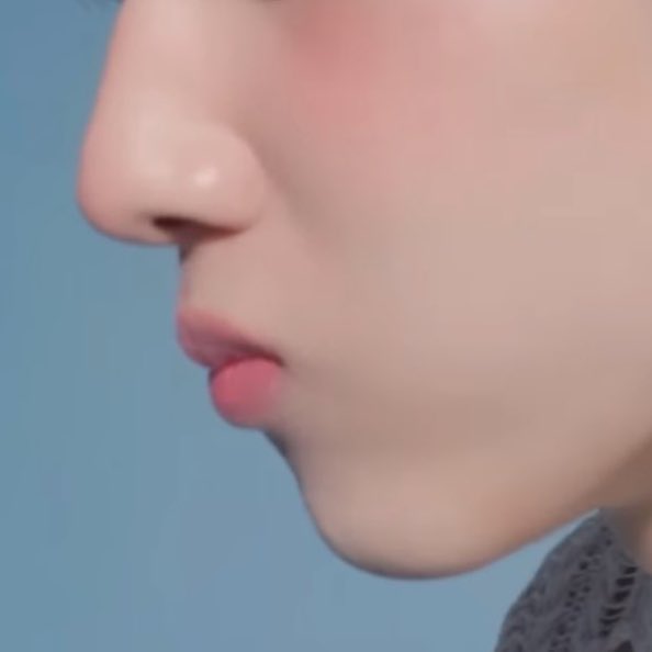___jcstlp's tweet photo. 本当にぷくぷくで可愛いひよこさんの唇…🥺🥺 https://t.co/Epnl0PYx2Z
