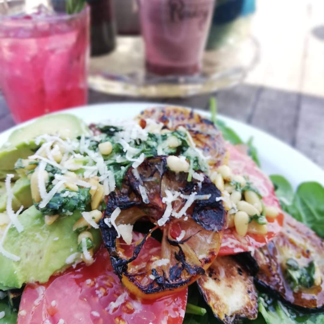 Avocado salad with homemade pesto x Hayley