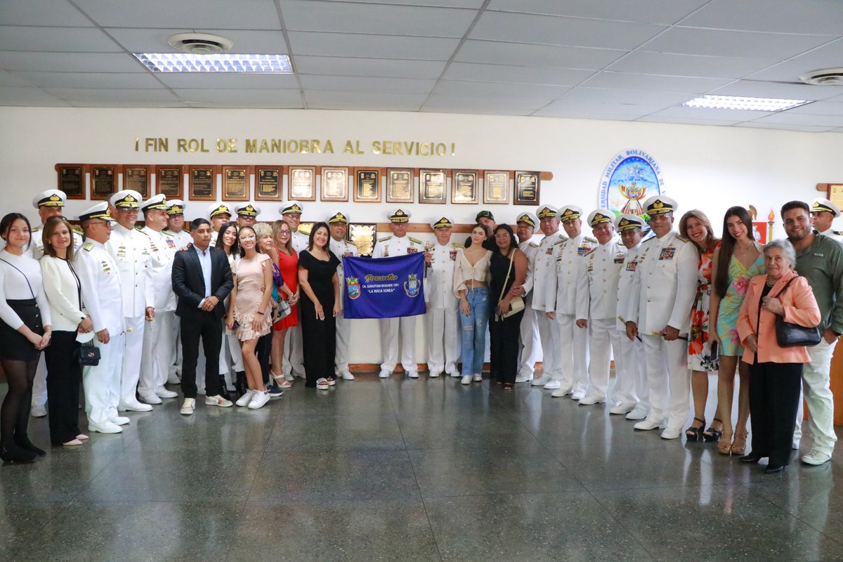 Siguiendo con las actividades del Relevo Generacional de la Promoción "CN Sebastian Boguier" de 1991, los Integrantes de la misma develaron la Placa que deja plasmada para la posteridad a los integrantes de esta excelsa Promoción, además de condecorar al Estandarte de la AMARB.