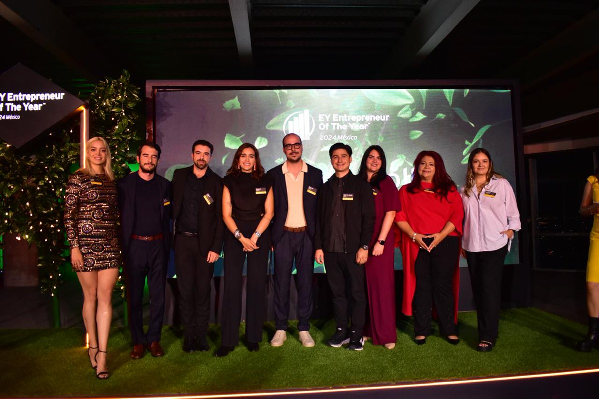 EYMexico's tweet photo. @LupitaCastC @edr1266 @GerardoSordo @sellydiez @ForteInnovation @easylex_ @NicolasCorrenti @pefaimx @WintechMx (2/2)
Finalistas de la categoría En desarrollo de #EOYMX24:
👉Ibar de Jesús Langle de Elery
👉@hassanoropeza de 👉@SarapeSocial
👉David Sacal de Profesionales en Inventarios
👉Rosa Costes y @Julys14 de Envíoclick https://t.co/z7rsQxlrzc