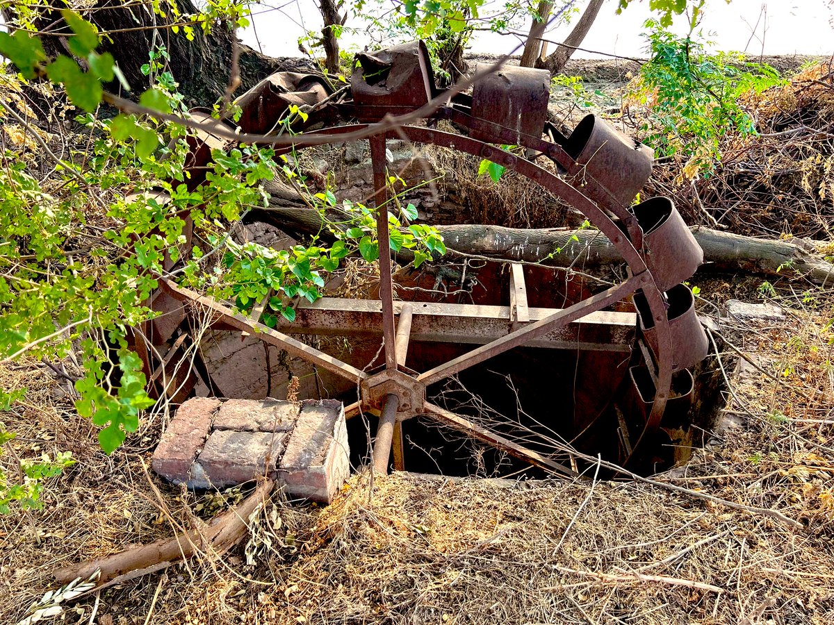 5aab4ever's tweet photo. More 📸Old Water Drilling Rig | Well | Punjab | India 🇮🇳 #Farming #Farmers #Labour #Punjab #Welldrill #Khooh #Tindan #TindanWalaKhooh #IncredibleIndia #Virsa #Punjabi #Heritage #Culture #Photography #XCreators #XPhotoEditing #XApp #Documentary #Art #LeicaLux #Ancient #Memorial https://t.co/etSobe0NAE