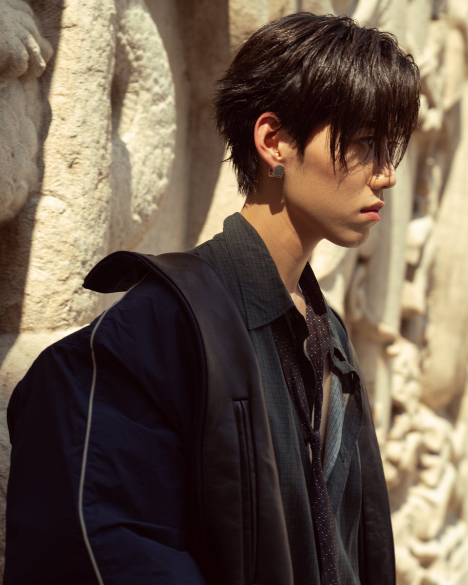PPKrit_Ent's tweet photo. Parisian cool with every step. 🚶🏻

#Balenciaga53CouturexPPKRIT
#BalenciagaxPPKRIT
#Balenciaga
#PPKritt https://t.co/DKJiLdv3mT