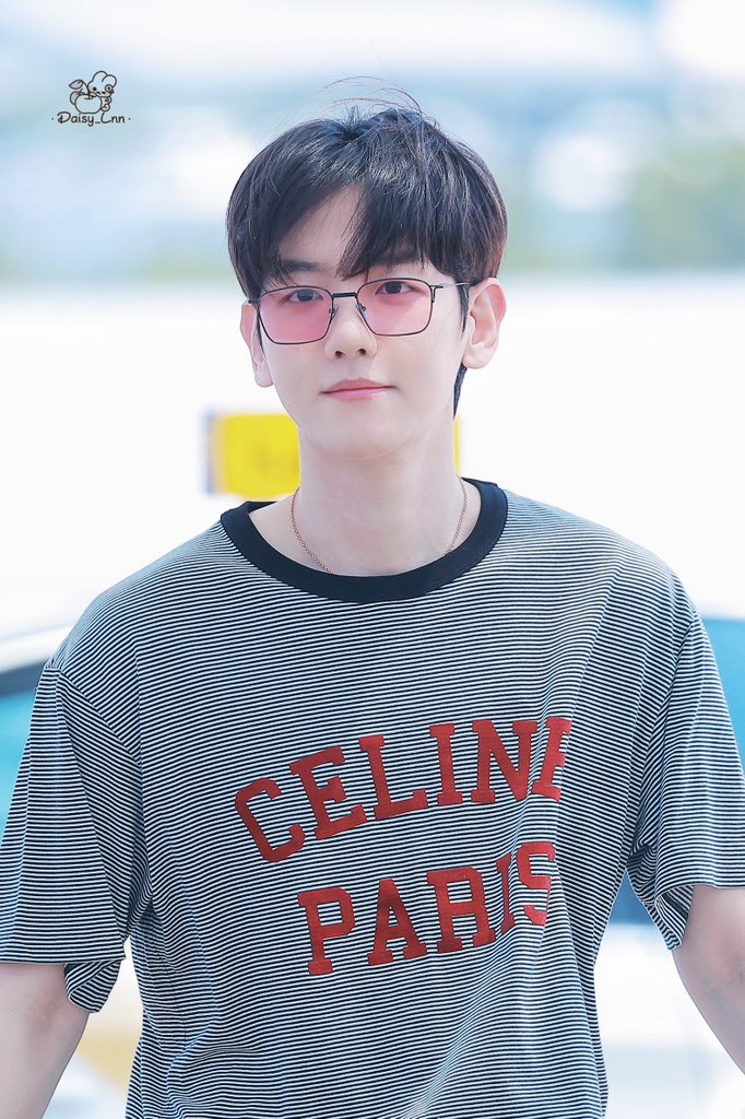 Daisy_Lnn's tweet photo. 2024.06.28 ICN✈️

#BAEKHYUN
#백현 @B_hundred_Hyun
#백현이 #백현아 #백현 #Baekhyun https://t.co/7xopmpmFM7