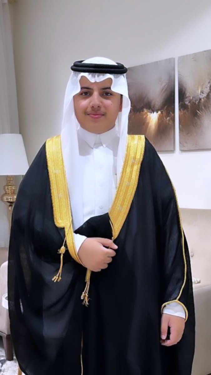 huda_marran's tweet photo. أغليه .. و سنافي و مرفوع هـامه 
ومنصى لمن لحقه من الوقت خِلّه  
أعرف ظروفه زين وأعرف نظامه 
مـا يـرتـكي بعزومـه إلا على الله
له في محلّي كبر  قـدر و كرامه 
ولي في محله  دولةٍ  مستقله https://t.co/KGwFPPWPcq