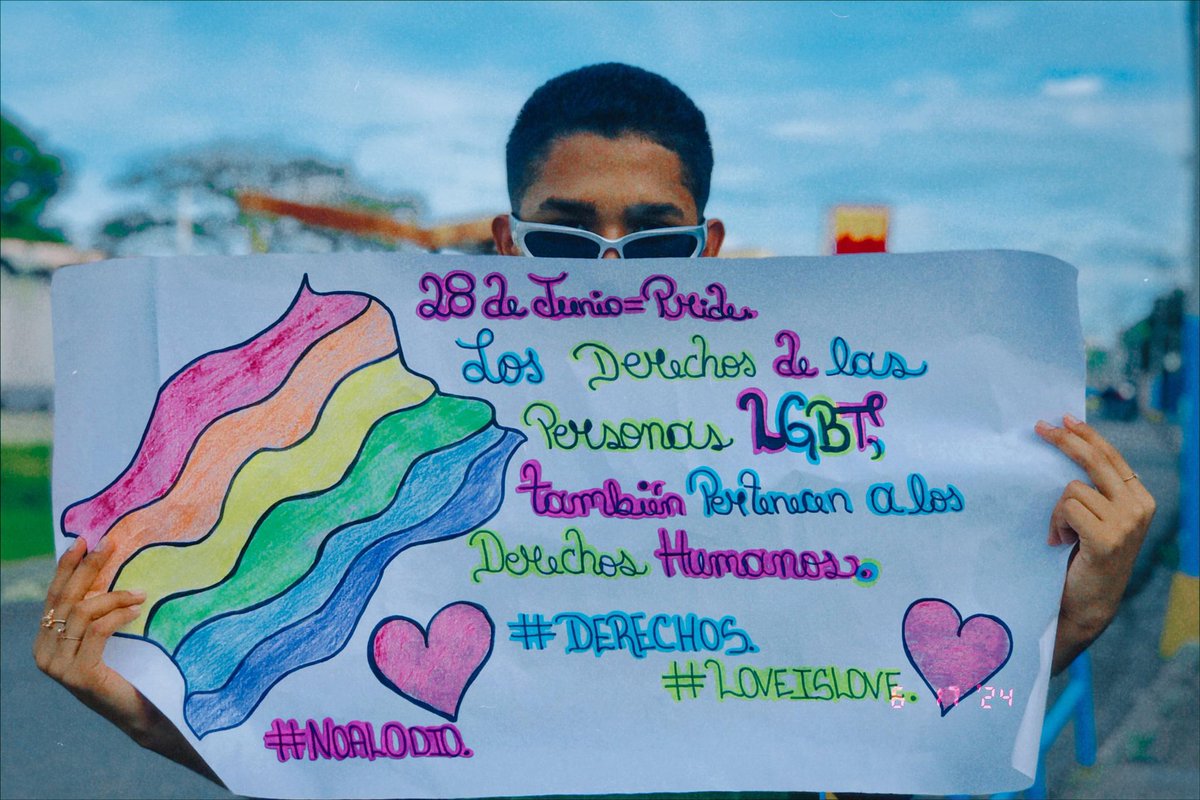 danielduarte_of's tweet photo. La personas del Colectivo LGBT+ merecemos respeto, es por ello que el 28 de junio es un día para celebrar y reafirmarle a la sociedad que existimos y estamos para quedarnos.

#noalodio #LGBTQI #derechos https://t.co/YjergTrBql