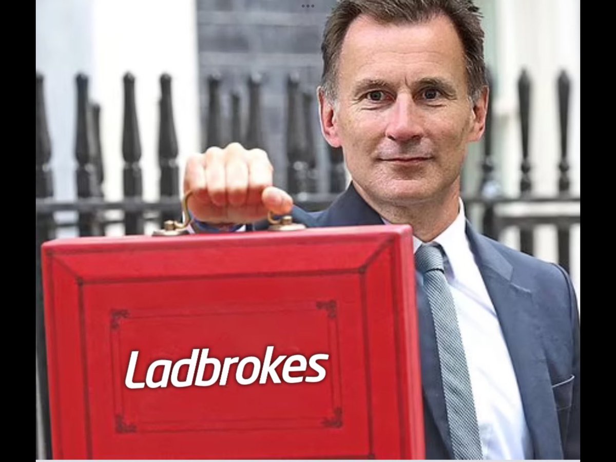 BraidseaQuine's tweet photo. @GMB @TheFrankSkinner #STOPTHEBETS #StopTheTories #SunakOut https://t.co/wE8u2I76BP