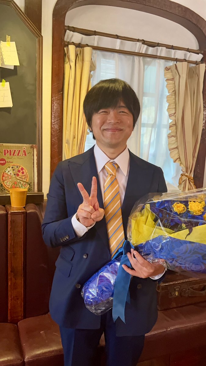 yips_fujitv's tweet photo. ___オフショット-  📷  -___ᝰ✍️👮

#バカリズム さんクランクアップ📸

作品をより良くするために
いつも積極的に議論を
投げかけてくださりました🙇✨

#TVer では第1~3話と最新話を配信中📺
🔗 https://t.co/6iboJO1oXX

#イップス 
#篠原涼子 
#渡辺大知
#味方良介
#足立英　
#勝村政信
#矢本悠馬
#染谷将太 
#フジテレビ #金9ドラマ #春ドラマ
