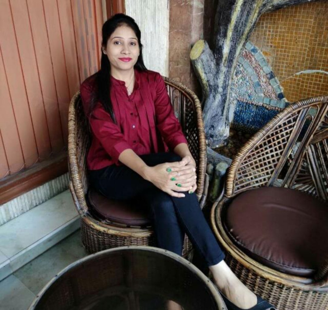 Dimple75272901's tweet photo. ઓઈ તને પૂછ્યું છે તારું નામ, ખાલી નામ બોલી દે, 
તું તારા સાત કુળનો વૈભવી ઇતિહાસ રહેવા દે.🫠🫠🫠🫠 https://t.co/DKfaCKPvqQ