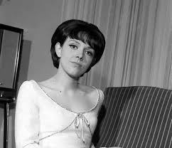 merlinpapin3's tweet photo. .@FredOL69007 #PremièreFoisauCinéma
#ColetteCastel dans Mandat d'amener de Pierre Louis (1953) elle avait 16 ans https://t.co/anyHwKOUvb