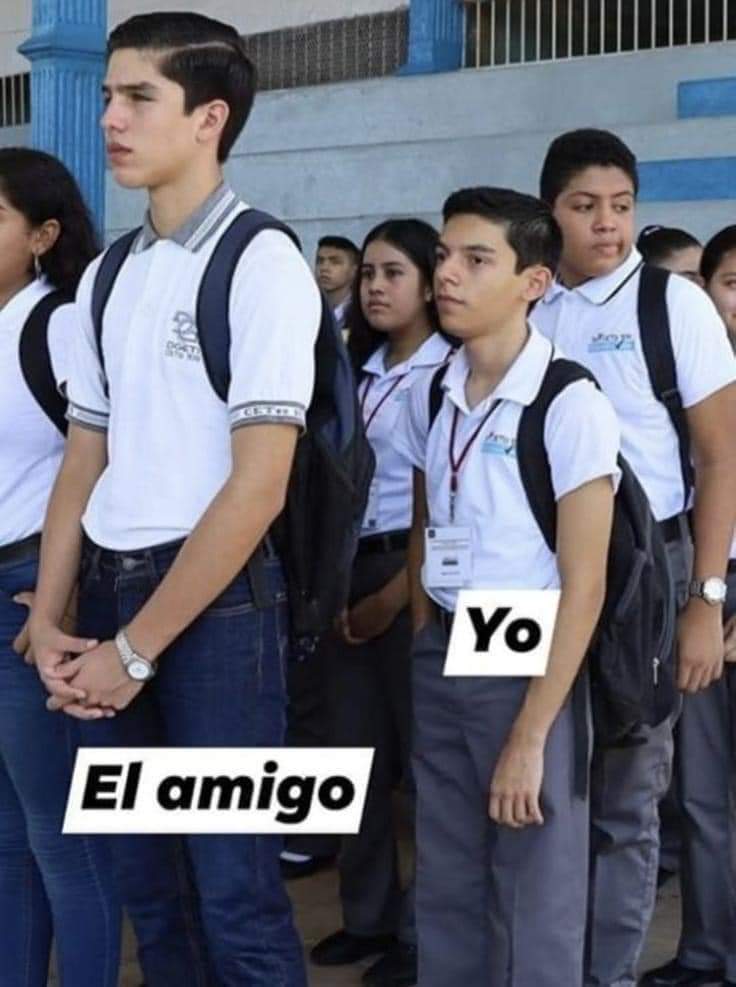 "Ay amor, es sólo un amigo, no seas celoso"