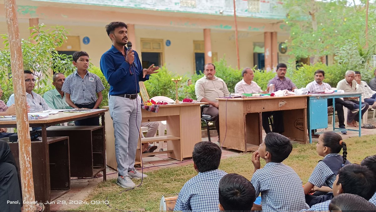 chiragrathod33's tweet image. કેળવણી નો મહોત્સવ...
કન્યા કેળવણી મહોત્સવ...
ઇડર તાલુકાના પાનોલ આયુષમાન આરોગ્ય મંદીર નાં પાનોલ ગામે શાળા પ્રેવેશોત્સવ...

ગ્રામજનો, smc સભ્યો અને બાળકોને સિકલસેલ,અંતર્ગત આરોગ્યલક્ષી જાણકારી આપવામાં આવી..@CdhoSabarkantha @THOIDAR @IdarSbcc @Sbccsk @A_ArogyaMandir @MoHFW_INDIA