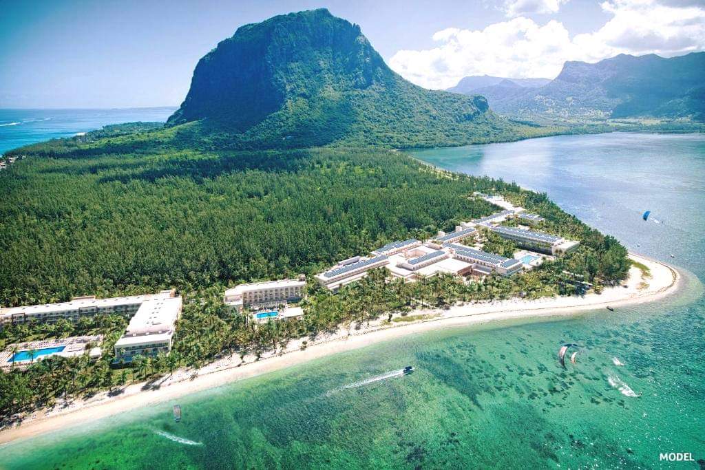 Hashtag_Hol_ZA's tweet photo. Time to Coastline!

Riu Palace Mauritius - All Inclusive - Adults Only.
Set in Le Morne, a few steps from Le Morne Beach.
Offering accommodation with an outdoor swimming pool, free private parking, a fitness centre and a garden. https://t.co/PkMNyRIeXn