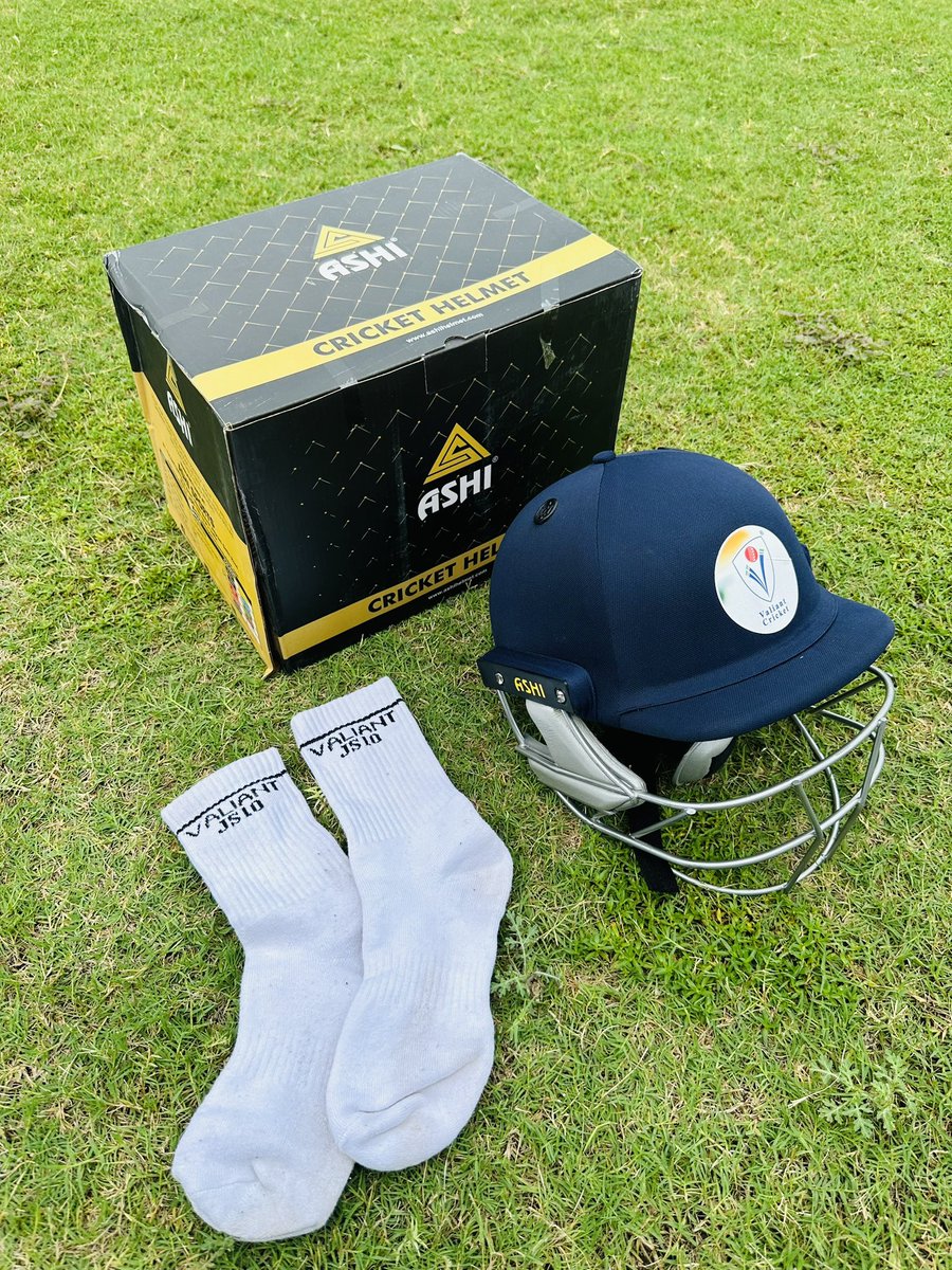 CricketValiant's tweet photo. Ashi Helmet X @CricketValiant  

#ValiantForGoodCause #ValiantCricketTeam #Cricket #Event #Ahmedabad #cricket https://t.co/QVLbm9SYgA
