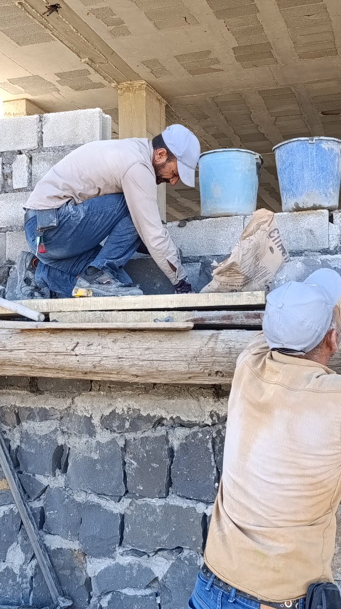 Xelan21's tweet photo. Oturup hiç bir şey elde edemezsin 
Emek verip alın teri ile kazanan her 
Kim olursa olsun Allah yardımcısı olsun #emek #alinteri https://t.co/hvooSwt2yL