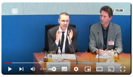 BVTMeV's tweet photo. Michael Oppermann sitzt kommende Woche wieder als Branchenexperte im Bundestag: https://t.co/VbhZ63Vaqc
#taxipolitik #taxi #nachhaltigkeit #gogreen #mobilitätswende #mobilität #mietwagen #uber #uberarmut #mindestpreise #taxiprotest #öpnv #pbefg #daseinsvorsorge #ländlicherraum https://t.co/iO6tdHjmi7