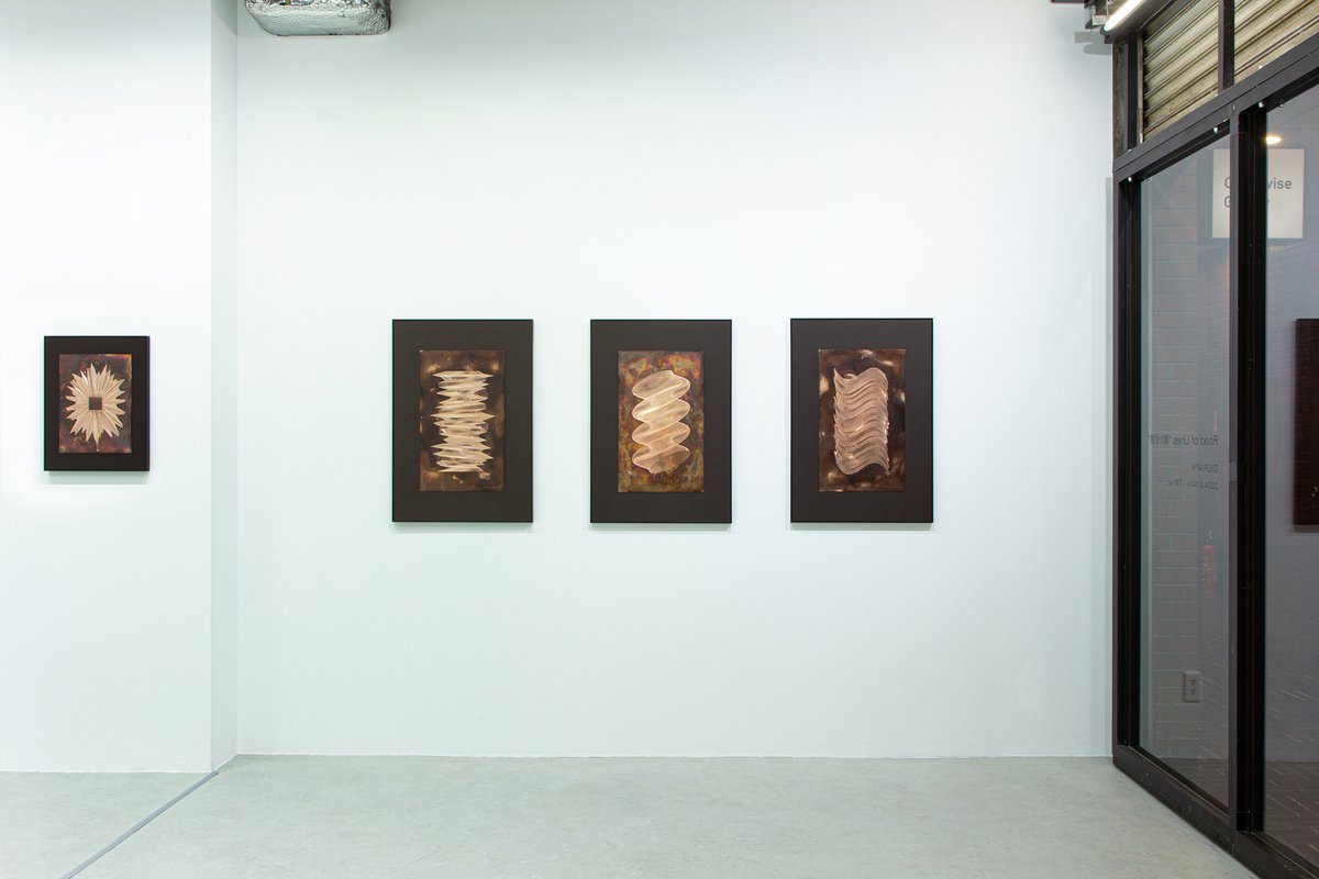 fukajihiromasa's tweet photo. 南青山のOtherwise Gallery @otherwise_g  で開催している展示「Road of Lines “線の足跡”」も、残すところあと一週間となりました。
ぜひ会場にて生の質感をご体感ください🏃‍♂️🏃‍♂️ https://t.co/w6BAhU0cW3