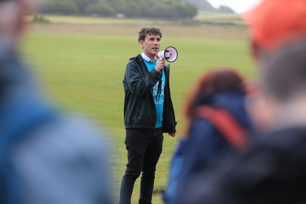 “You’re changing the conversation from care to cure…” <a href="/neuroshef/">Neuroscience Institute</a>’s <a href="/profcjmcdermott/">Chris McDermott</a> putting fire in the bellies of our walkers with a reminder of how they’re helping bring an MND cure closer. #TUOSBigWalk