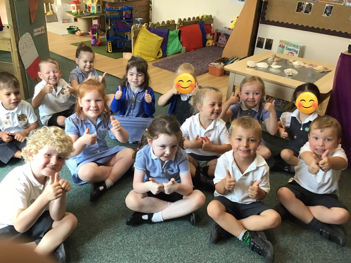 Nursery_GPS's tweet image. Miss Brooks welcomed us into assembly this morning and we were amazing! #Receptionready #Inspiration